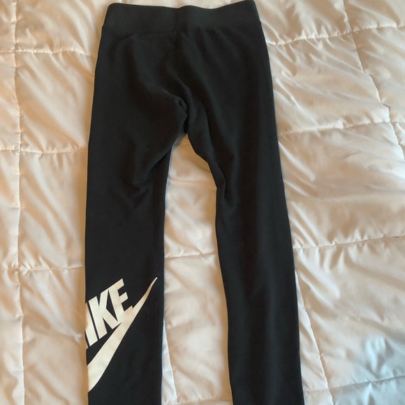 Leggings - Picture 2 of 3